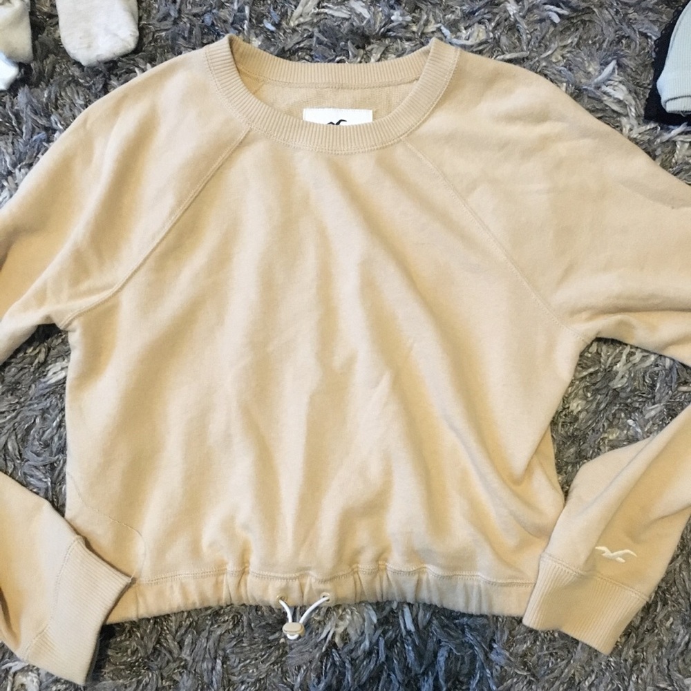 BEIGE HOLLISTER CROPPED SWEATSHIRT